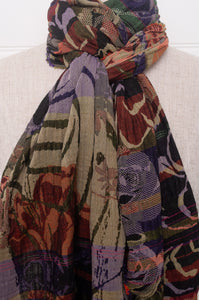 Letol organic cotton jacquard scarf in Ingrid in autumn tones.