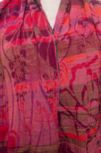 Load image into Gallery viewer, Letol organic cotton jacquard scarf in Ingrid pivoine pinks and reds.