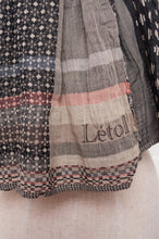 Load image into Gallery viewer, Letol organic cotton jacquard scarf in Daphne noir beige.