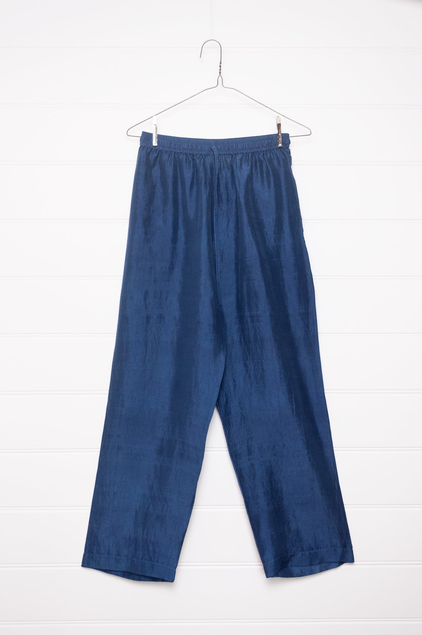 Handloom silk pyjama pants in midnight navy blue.
