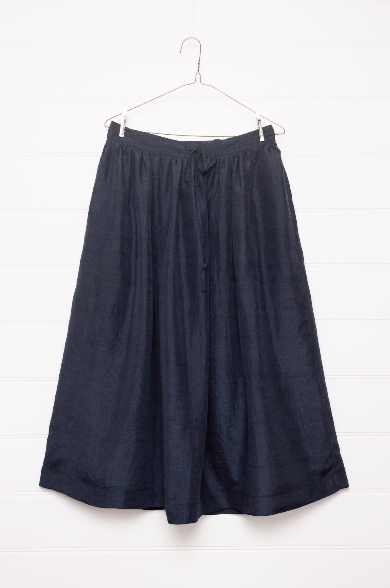 Handloom silk one size elastic waist skirt in ebony black.