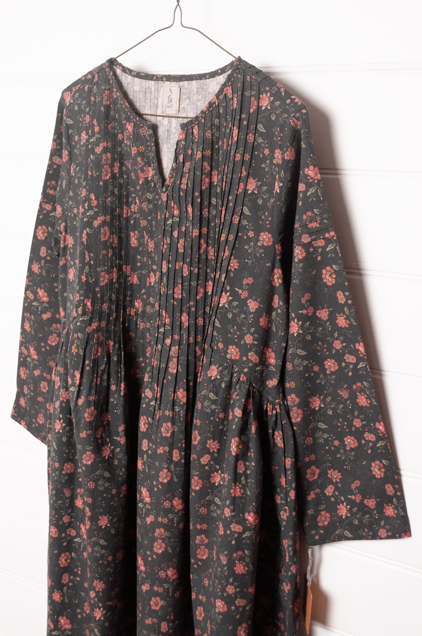 DVE Bhavya cotton linen floral print on charcoal long sleeve dress.