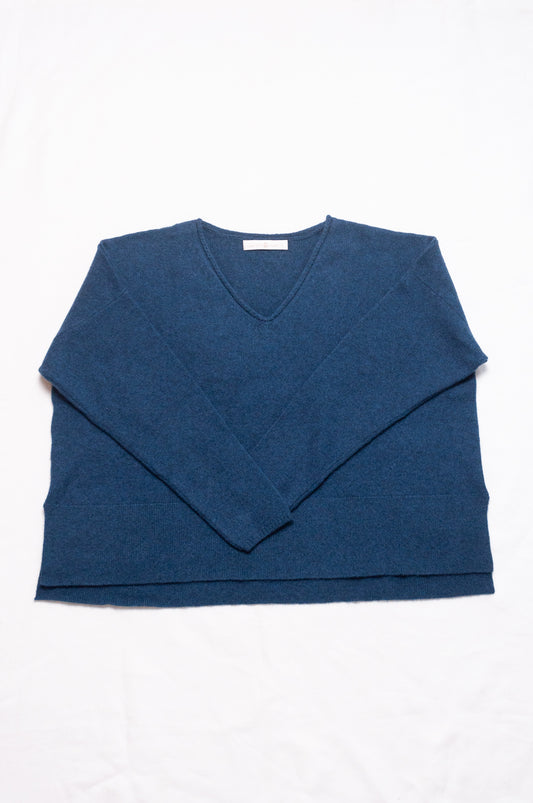 Baby yak wool Iris sweater V-neck loose fit in sapphire blue.