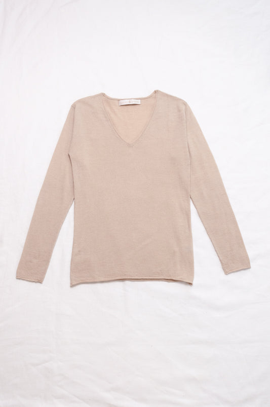 Lightweight pure cashmere sweater skin base layer in oatmeal.