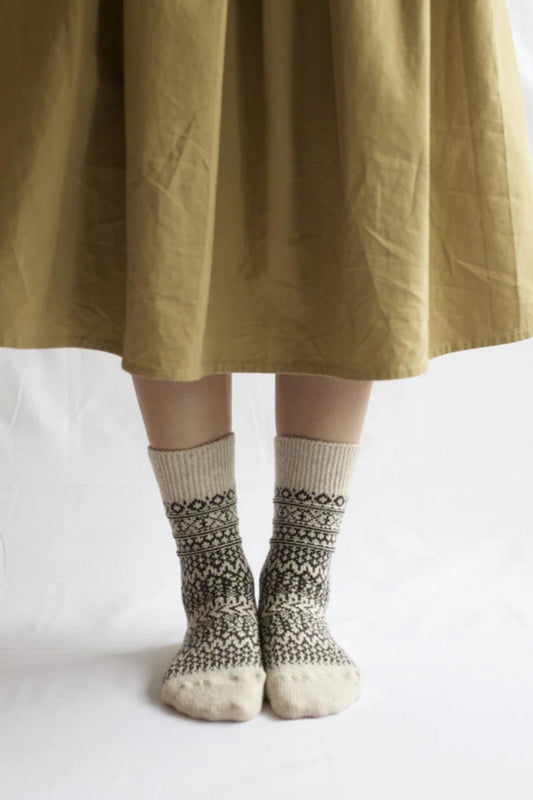 Nishiguchi Oslo wool jacquard socks in oatmeal.