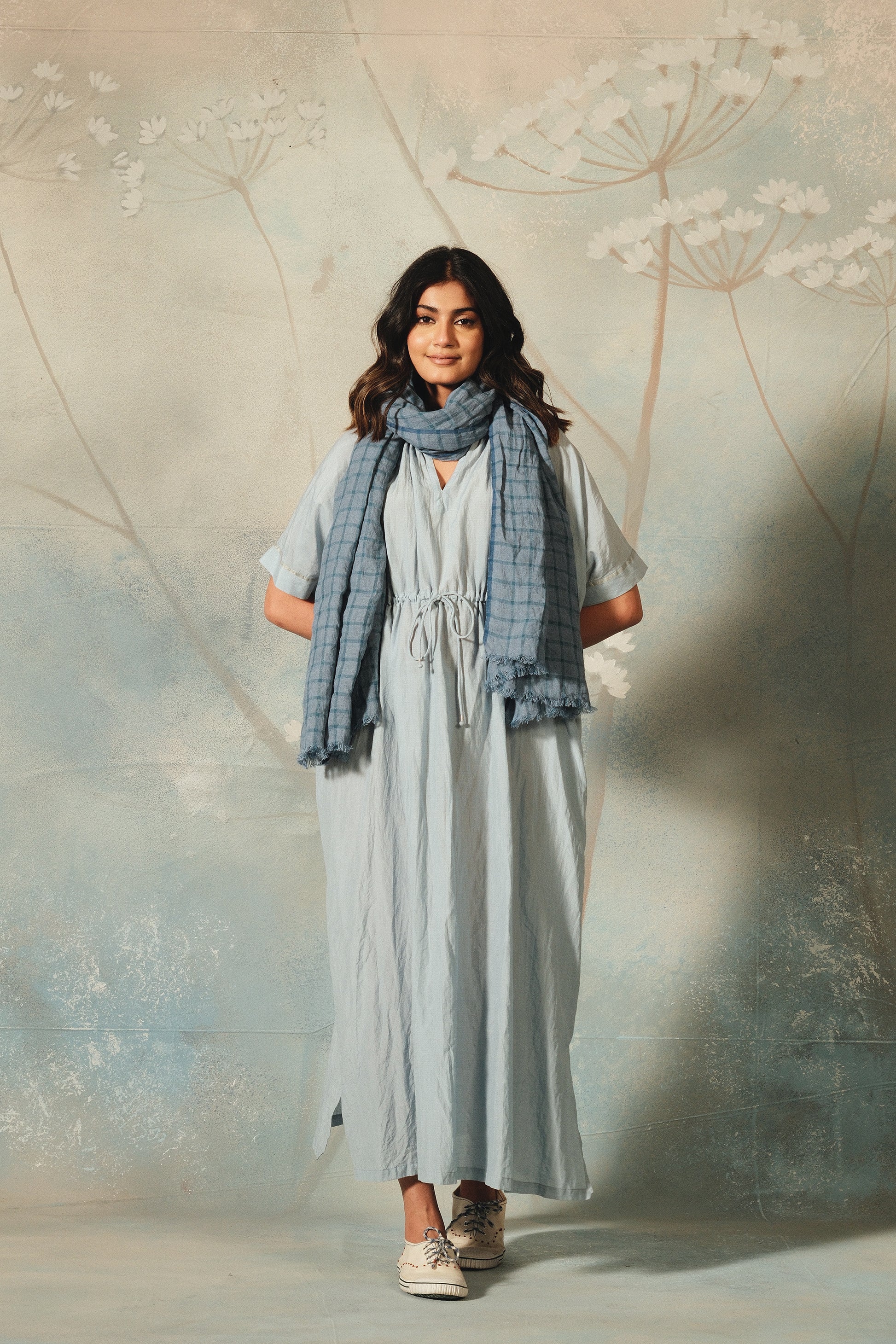 DVE handloom linen scarf in blue ashes check linen.
