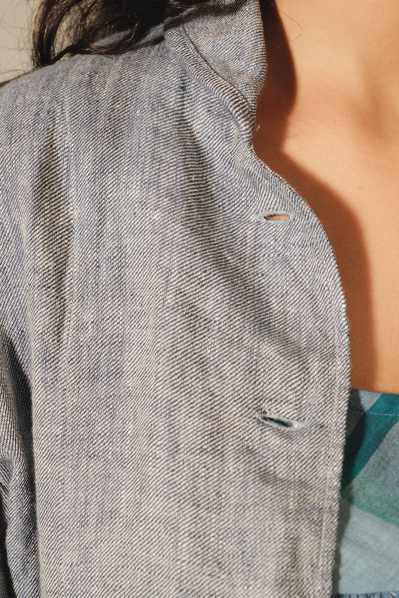 DVE Varuuni jacekt in sky blue linen.