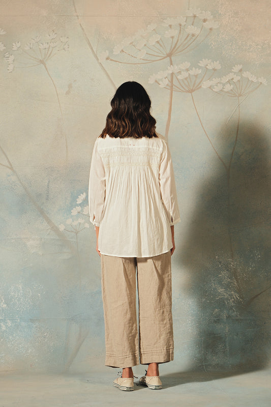 DVE Bala linen pants in natural.