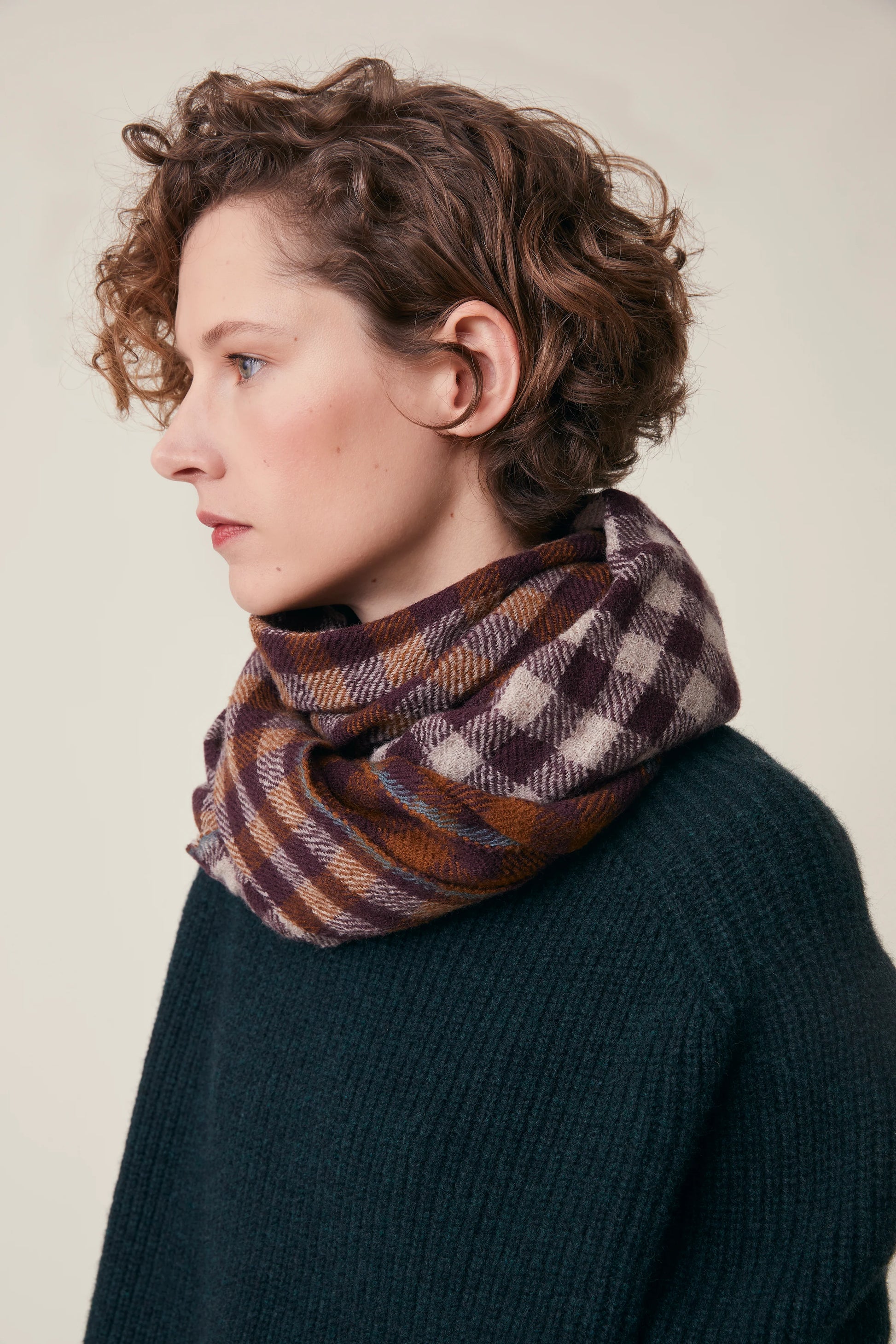 Moismont pure wool check scarf Pablo in Taffeta, brown blue and ecru.