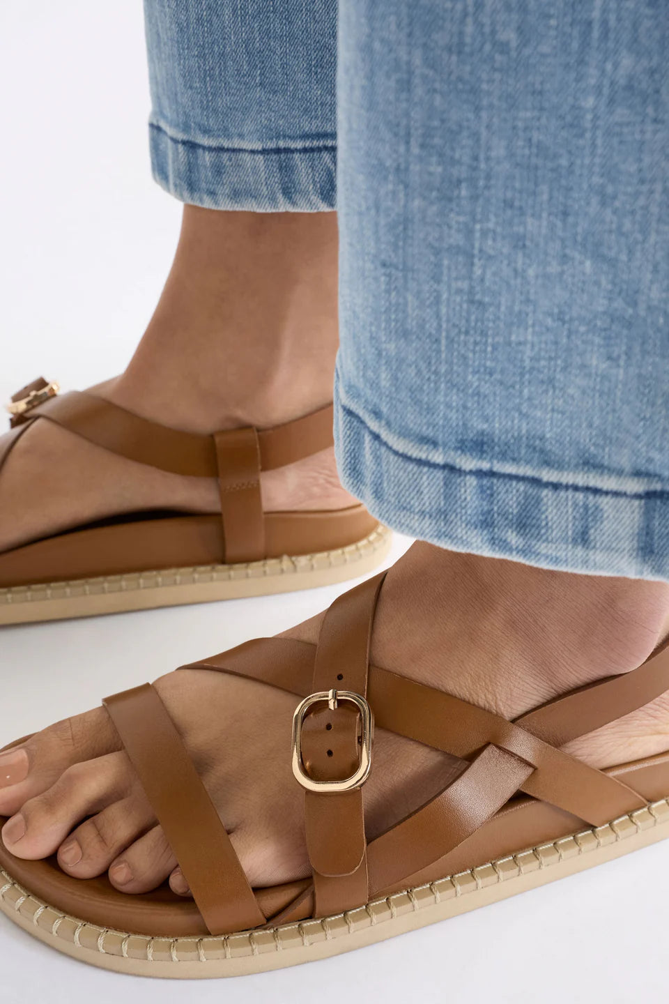 Elk Kilsa sandal minimal strappy style in natural tan leather.
