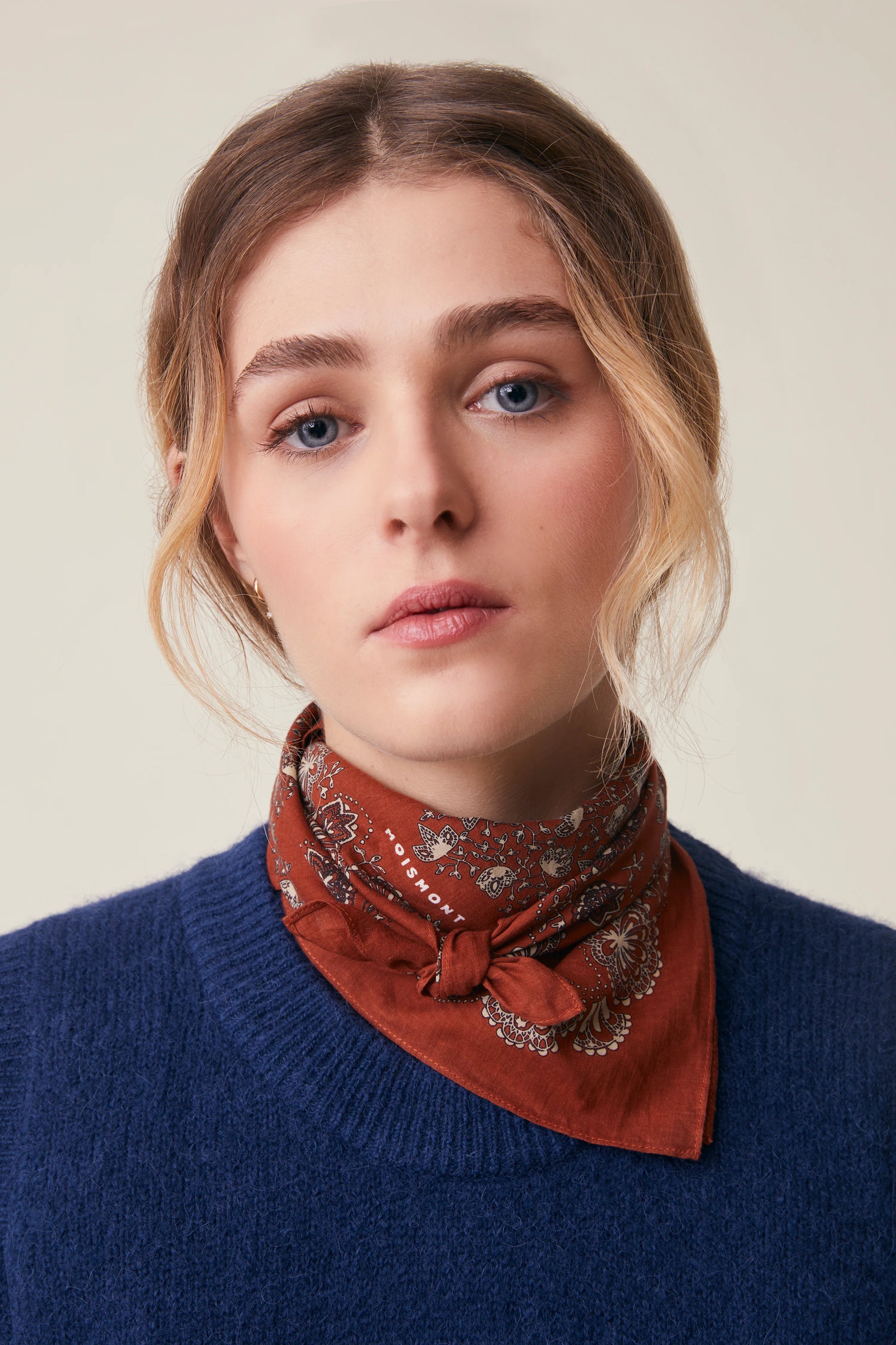 Moismont fine cotton paisley scarf Milan No 675 in Violin brown.