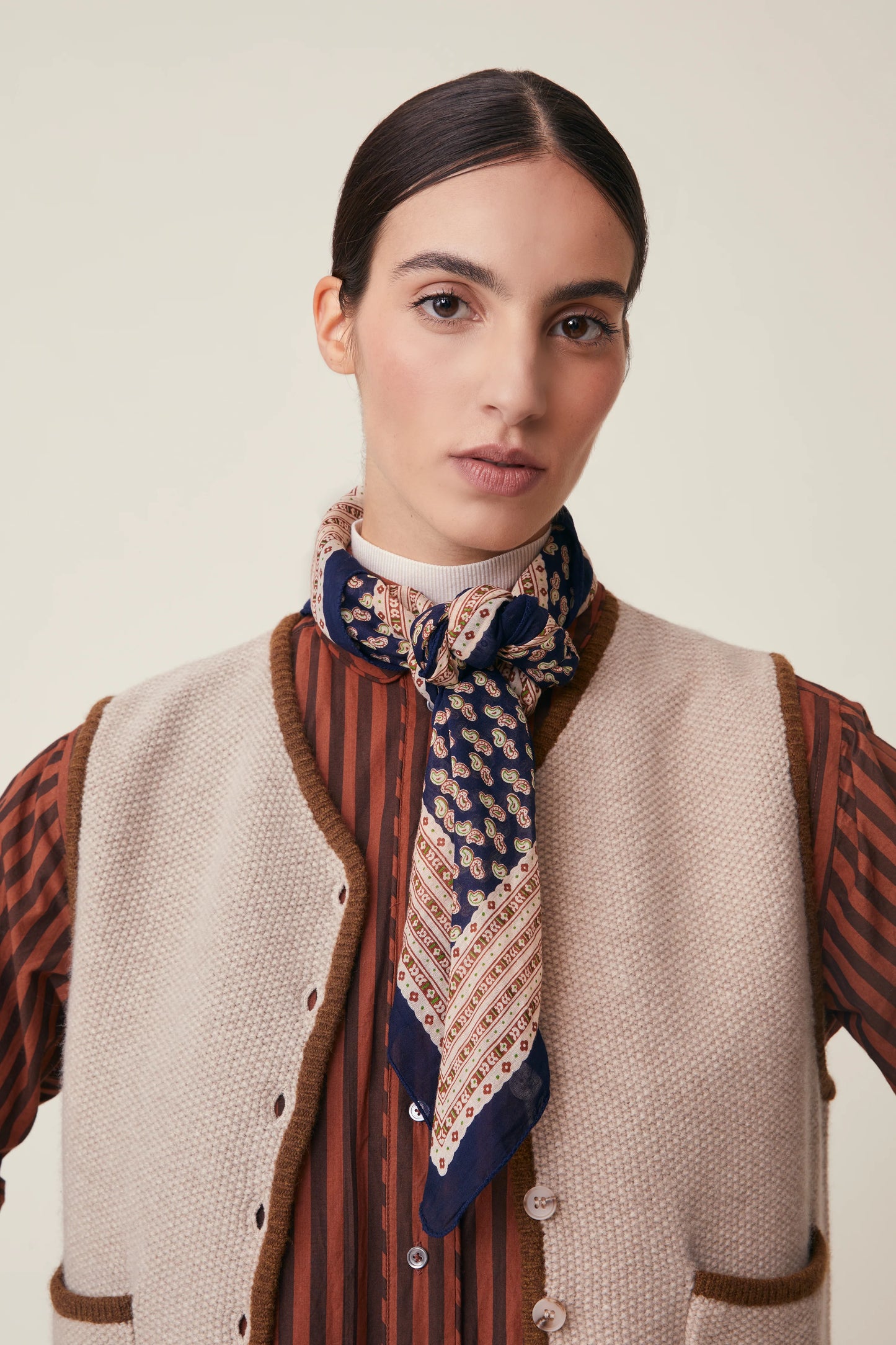 Moismont fine cotton paisley scarf Phedre in navy blue, brown and taupe.