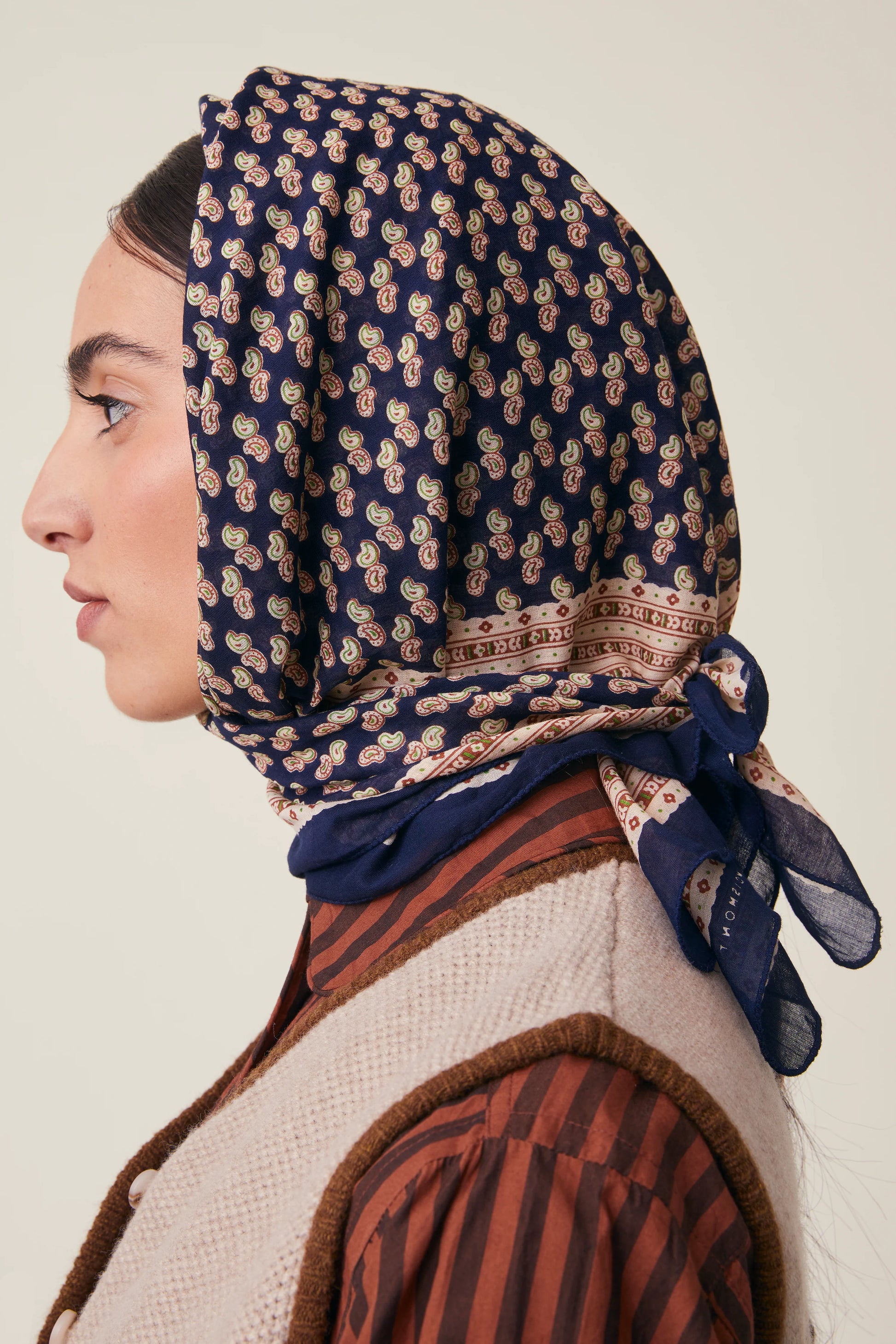 Moismont fine cotton paisley scarf Phedre in navy blue, brown and taupe.
