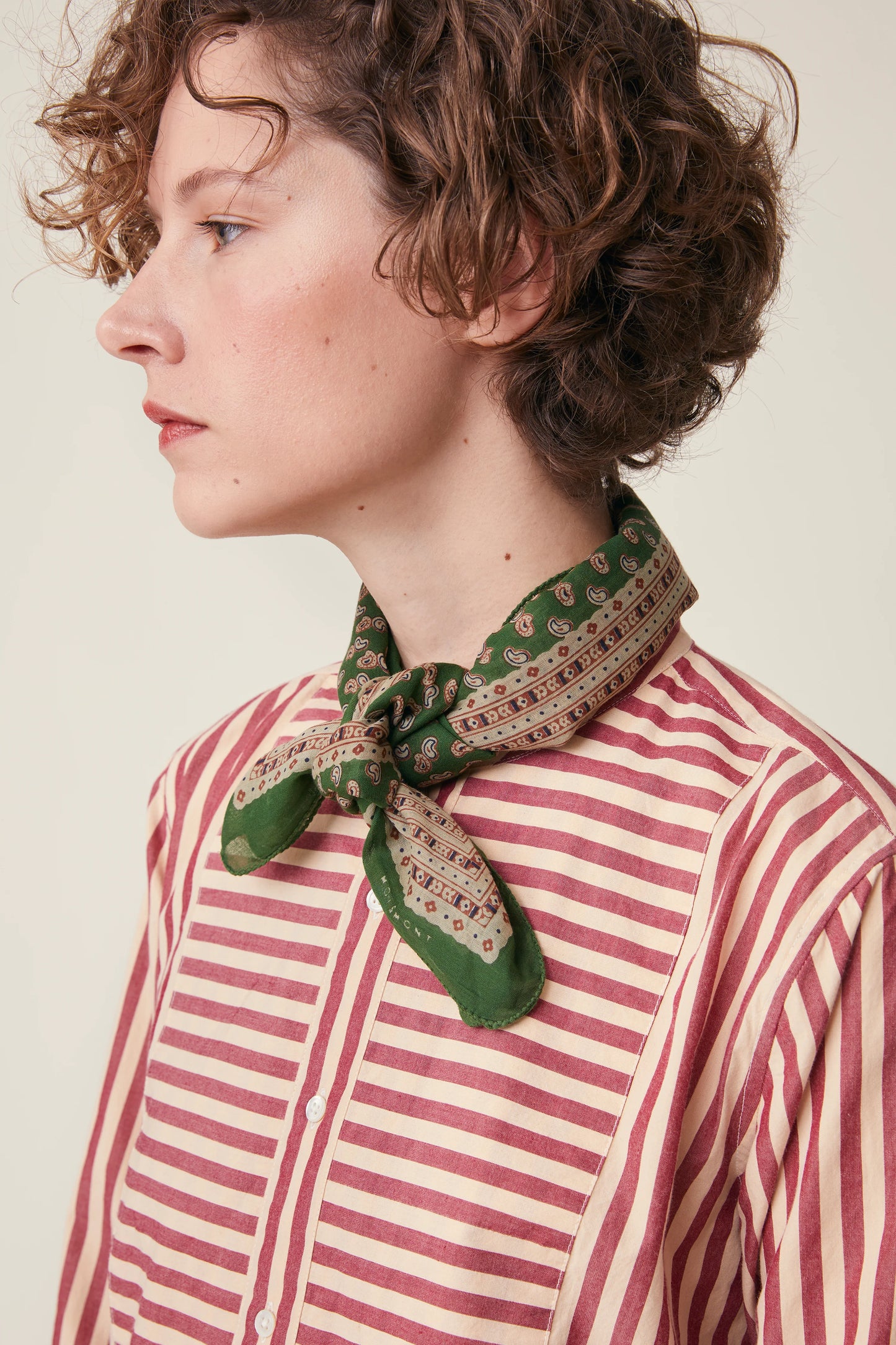 Moismont fine cotton paisley scarf Phedre in green, brown and taupe.