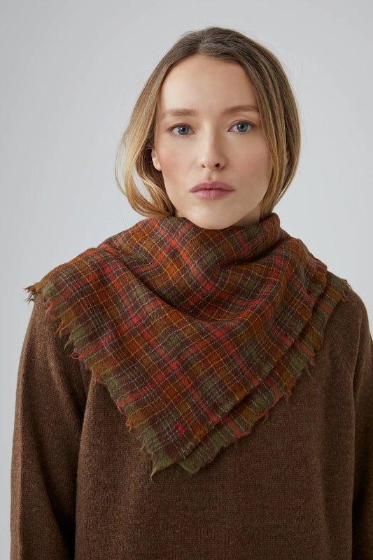 Moismont fine wool tartan scarf Edimburgh in coffee.