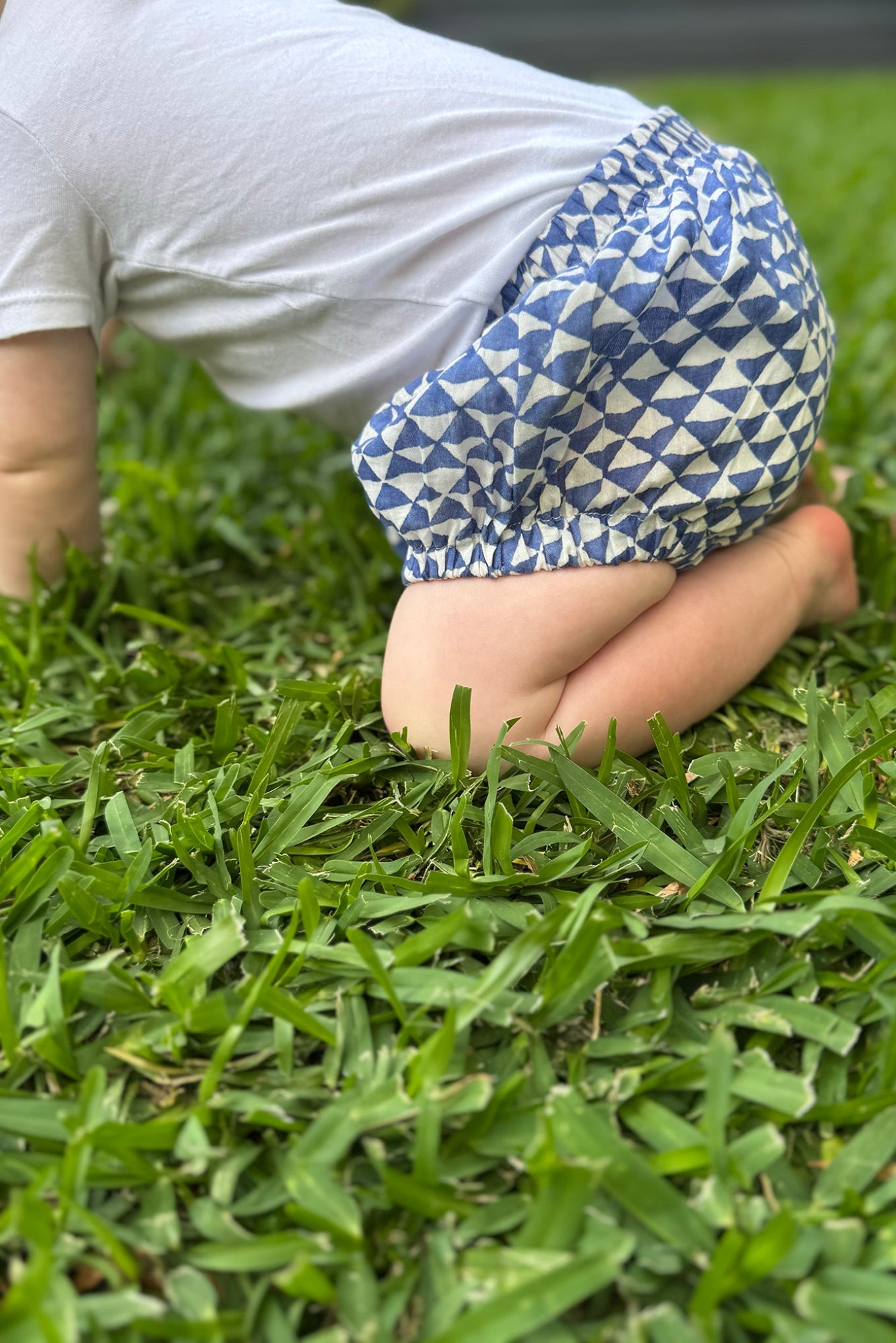 Juni Kids pure cotton blockprint baby toddler bloomers in cobalt blue triangles on white.
