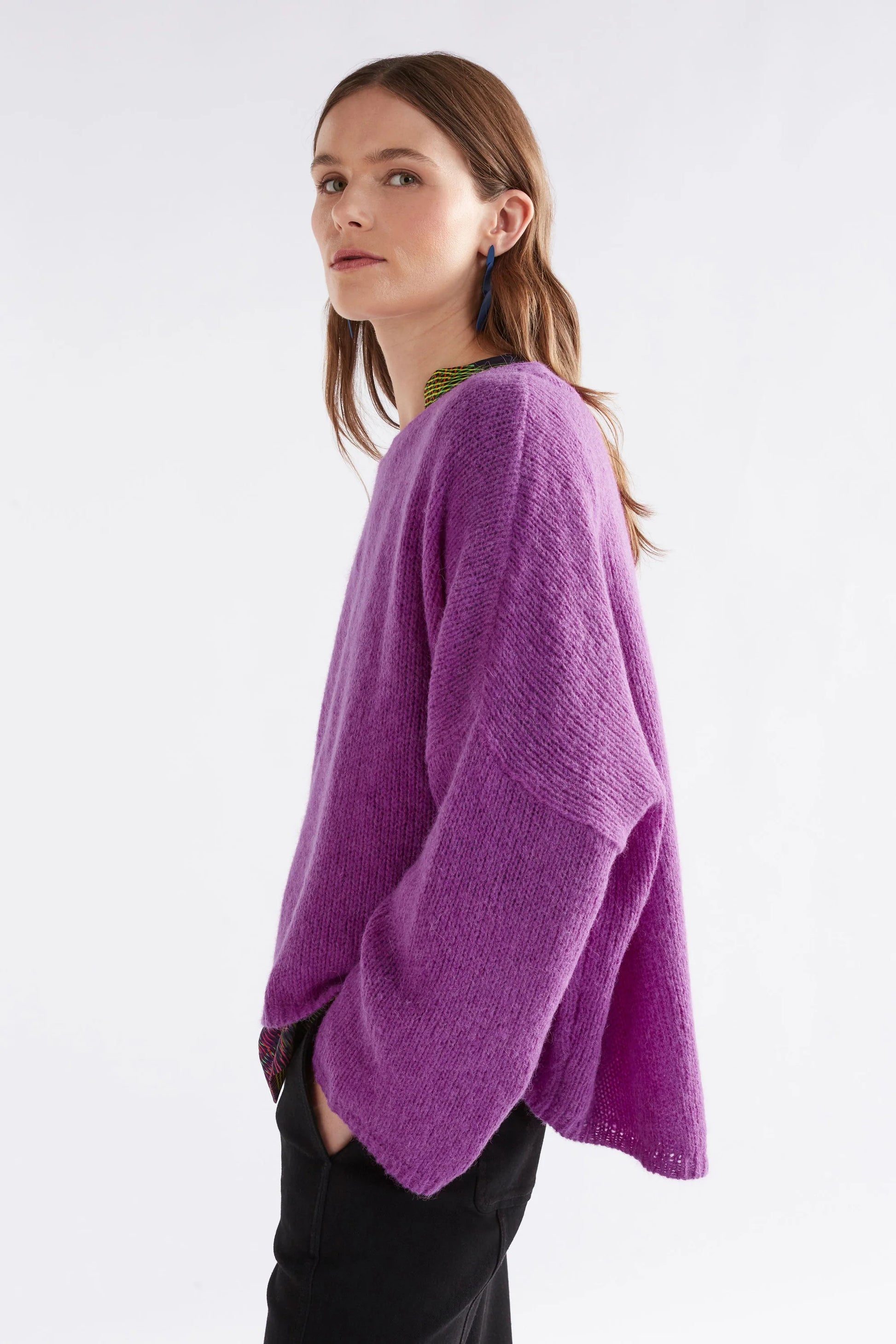Elk Agna sweater in pink berry.