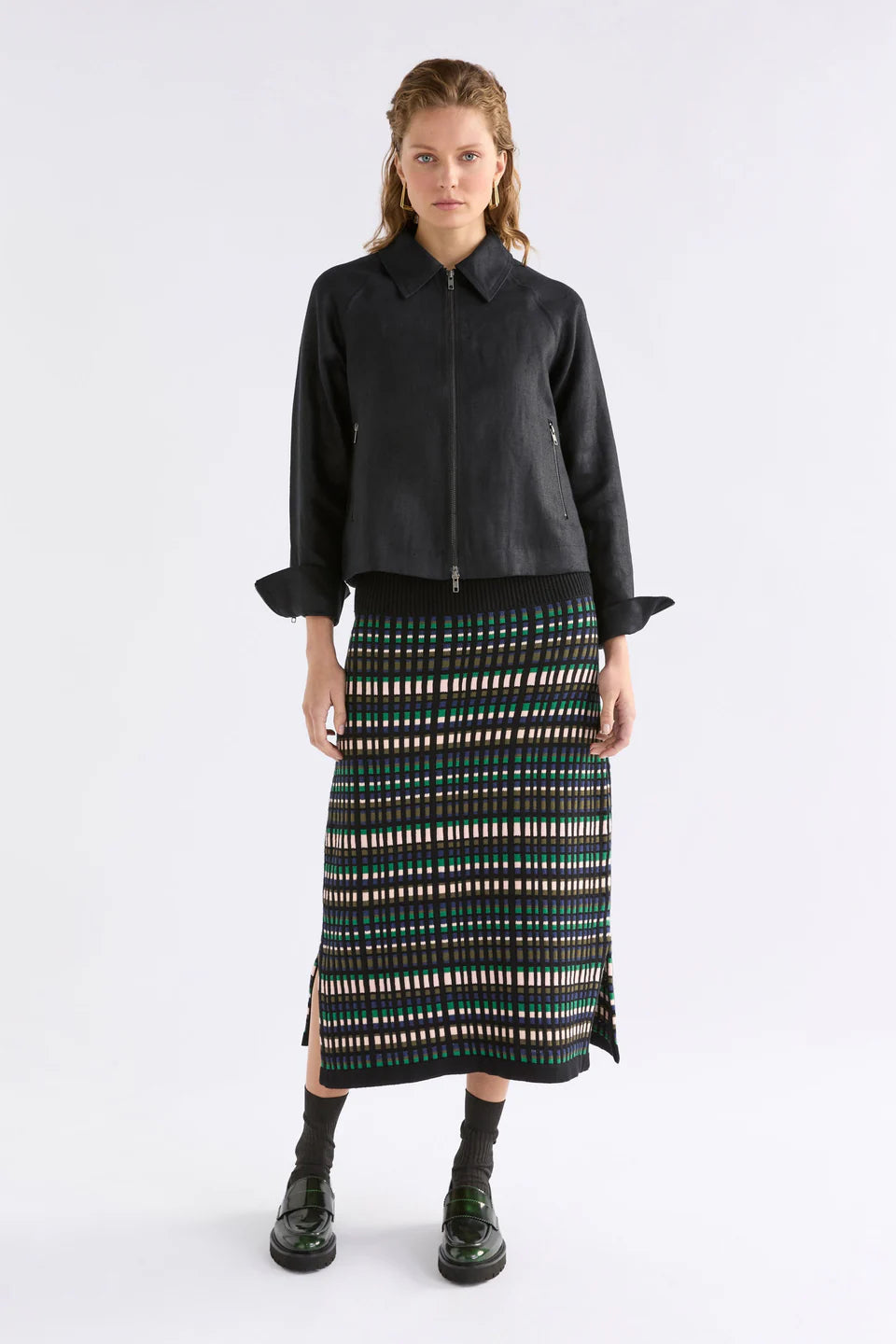 Elk Svea organic cotton knit striped pencil skirt with black, green, and beige pattern 