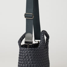 Load image into Gallery viewer, Andreina Ciudad handwoven cross body bag handbag in charcoal.