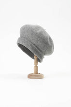 Load image into Gallery viewer, PCNQ made in Japan wool felt beret, Manoca in ash grey.