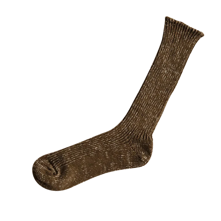 Nishiguchi Kutsushita Boston cotton and hemp socks in khaki moss olive green.