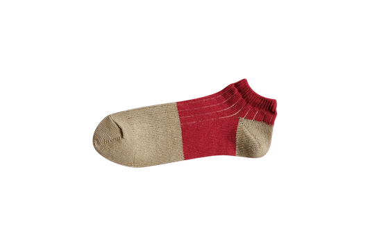 Nishiguchi Kutsushita linen cotton anklet in natural and red.