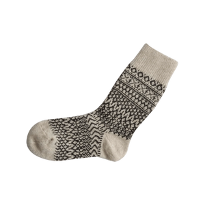 Nishigushi Kutsushita Oslo wool jacquard fairisle sock in Oatmeal with pepper black pattern.