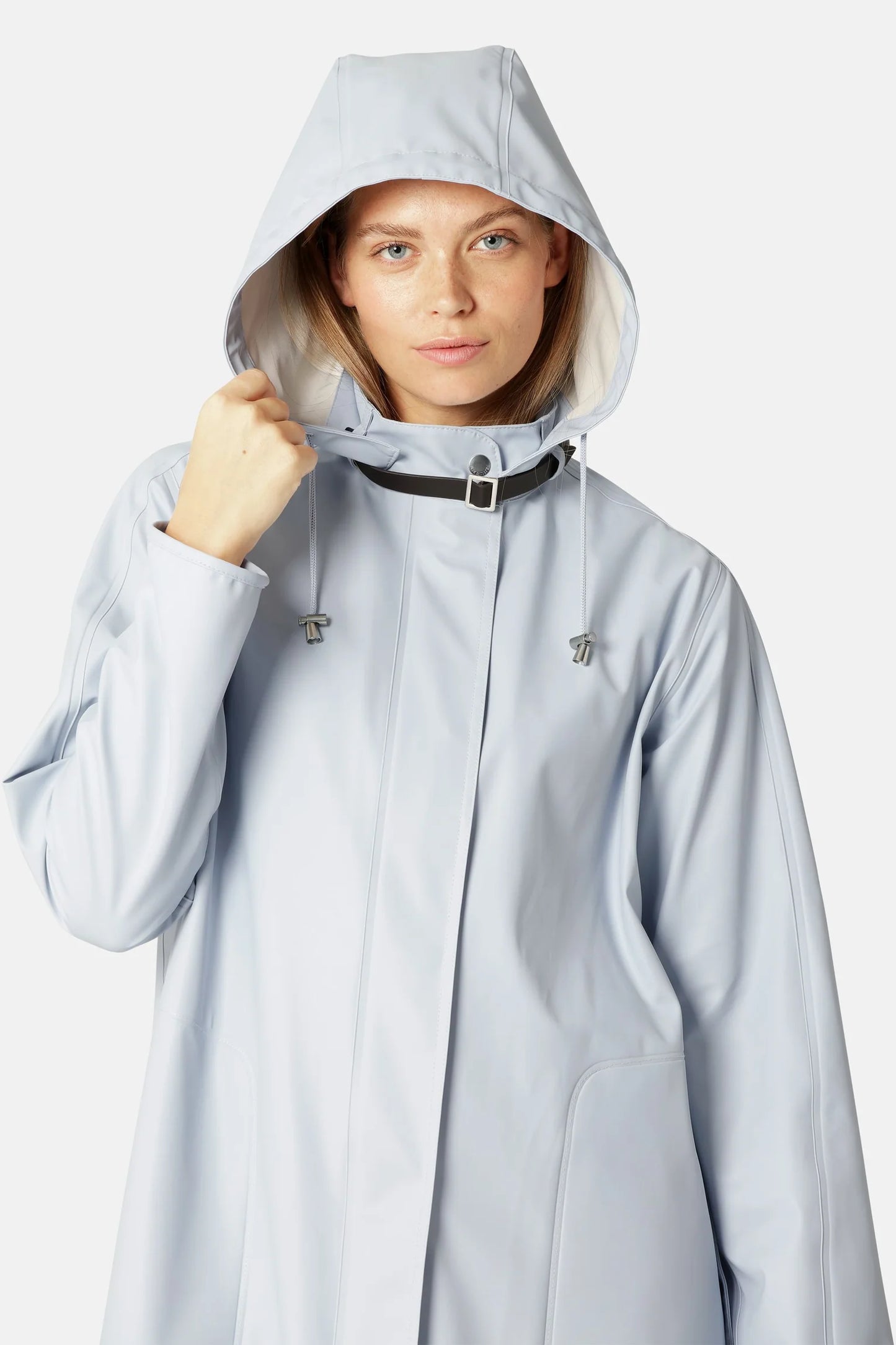 Ilse Jacobsen lightweight rain Rain71 detachable hood jacket in light blue Heather.