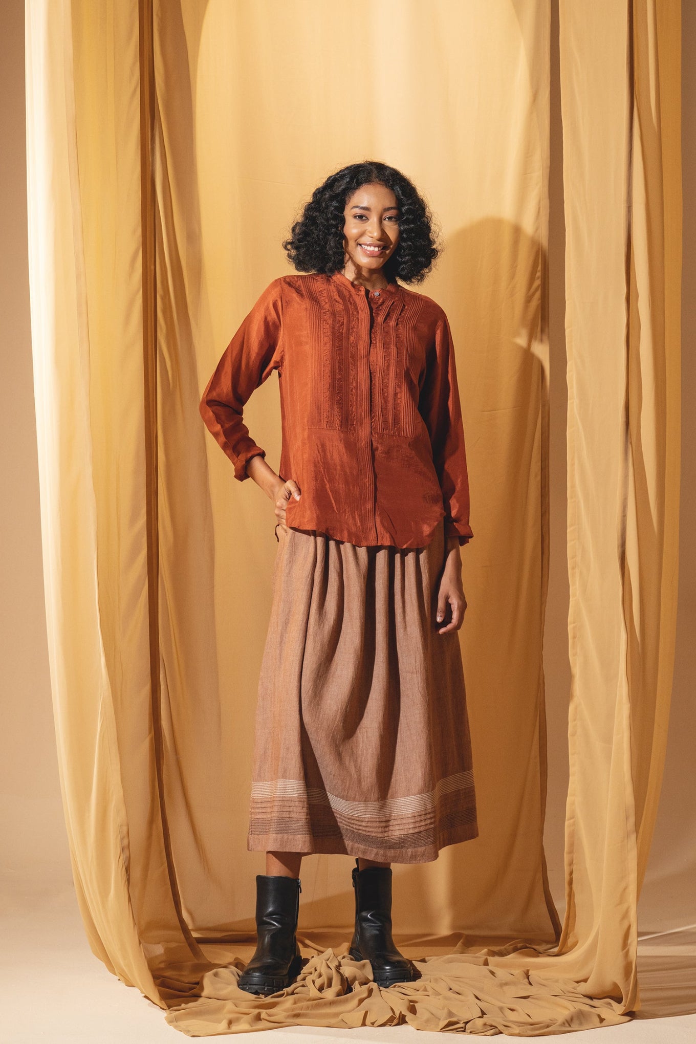 DVE Collection cotton twill Jiana skirt in russet brown.