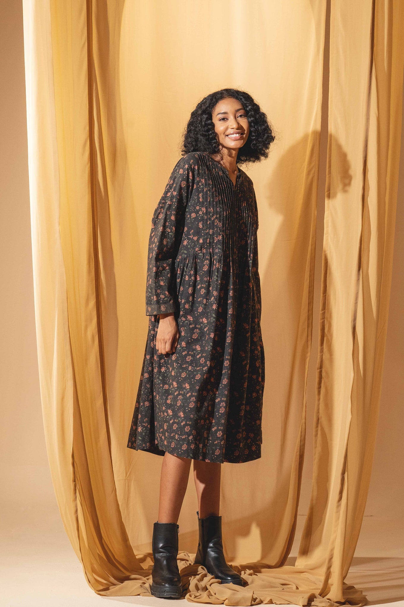 DVE Bhavya cotton linen long sleeve dress with pintucks in charcoal floral print.