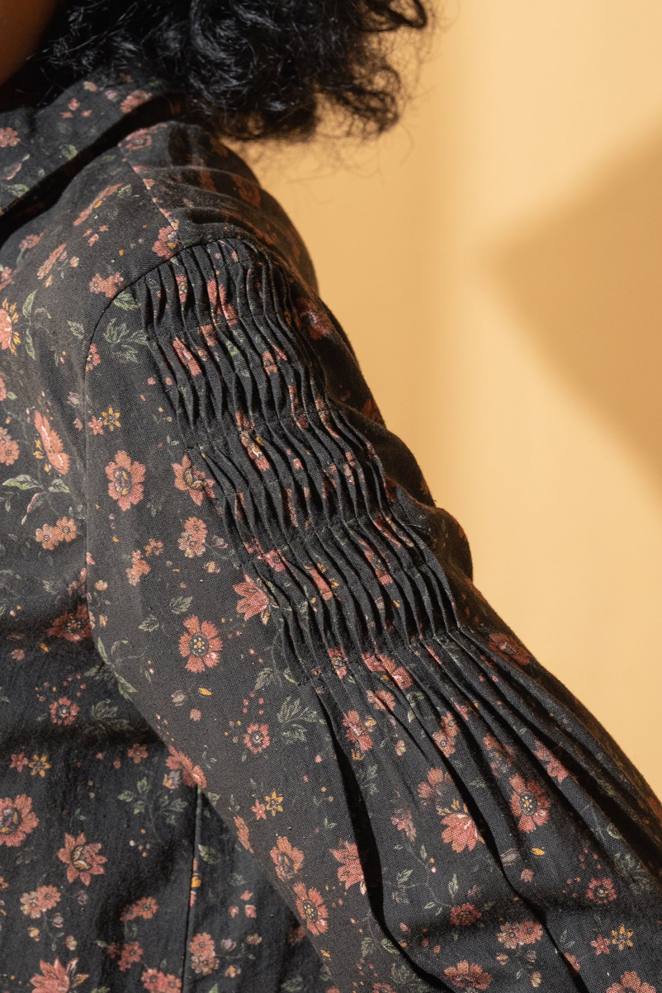 DVE Collection cotton linen floral print Lola blouse in charcoal.