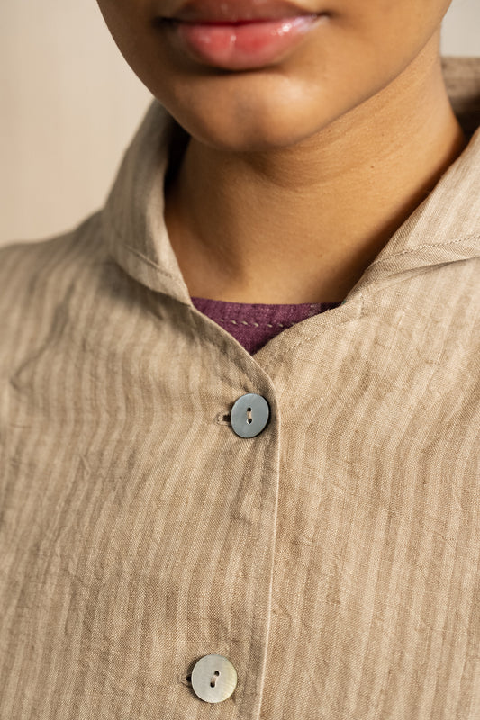 Dve Varuuni linen jacket in Dune stripe, beige and white.