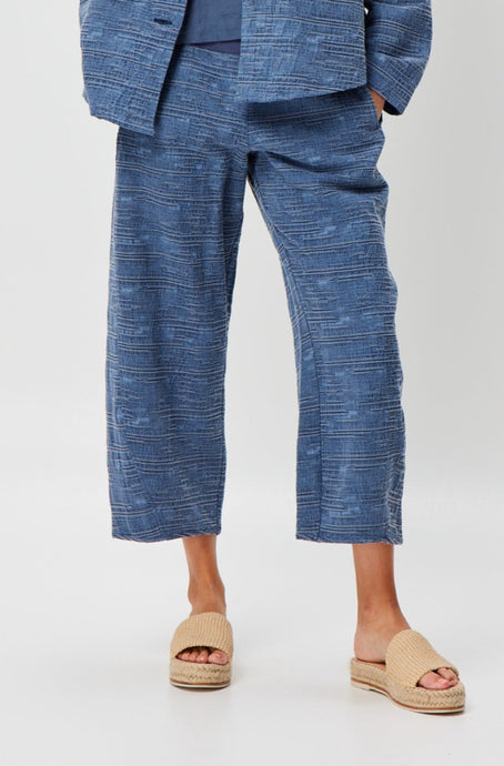 Valia Sydney pant in cotton stretch textured fabric in Airforce blue.