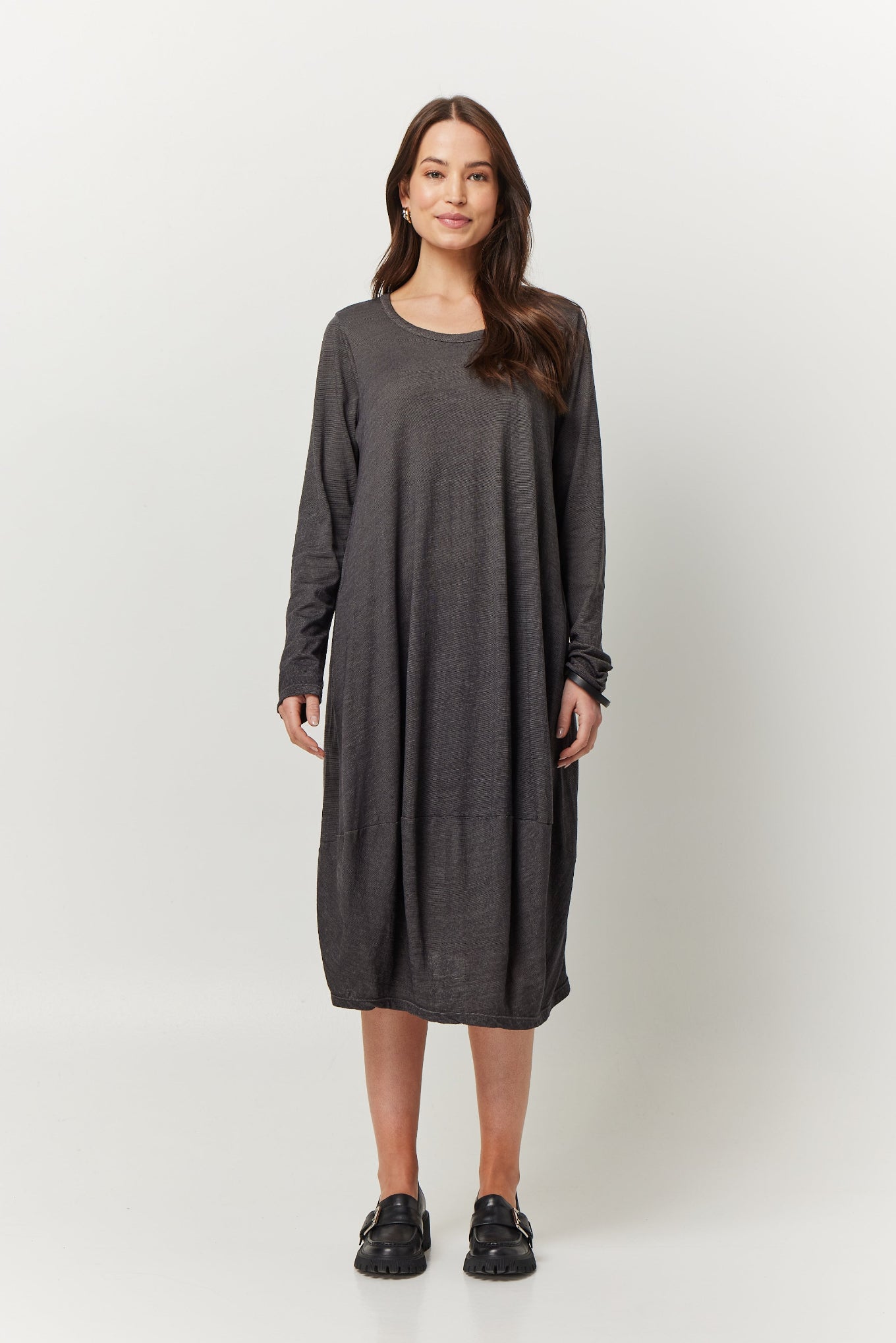 Valia Giorgio wool merino jersey long sleeve dress in slate charcoal grey.