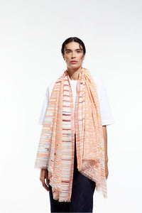 Mapoesie Mue fine cotton scarf in orange.