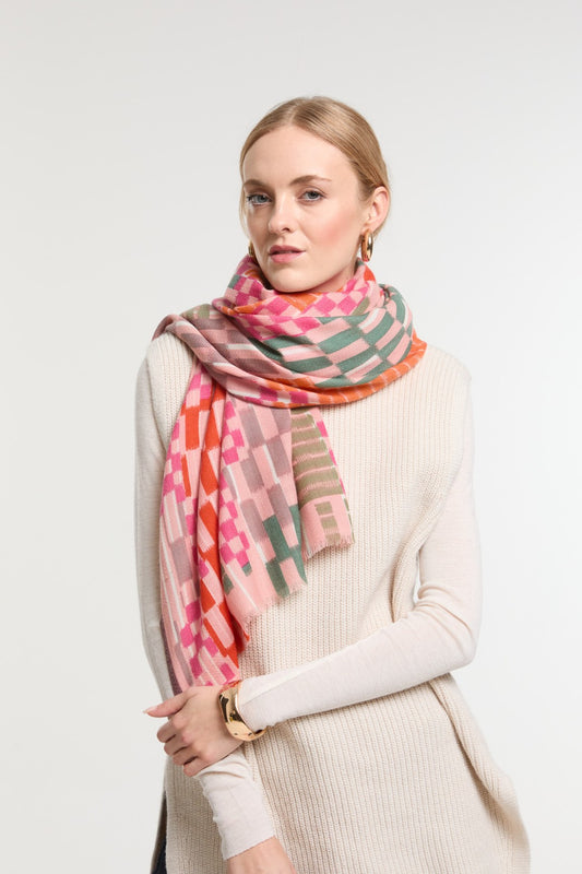 Ma Poesie Saccade fine wool scarf in pink.