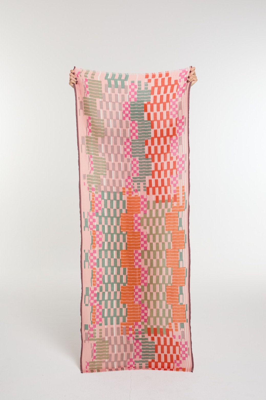 Ma Poesie Saccade fine wool scarf in pink.