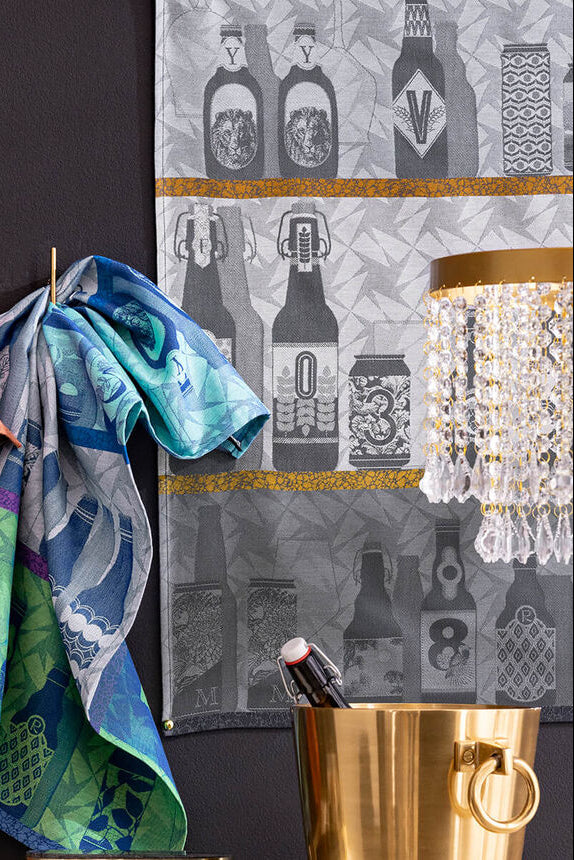 Le Jacquard Francais made in France tea towel Neo Brasseurs bar scene.