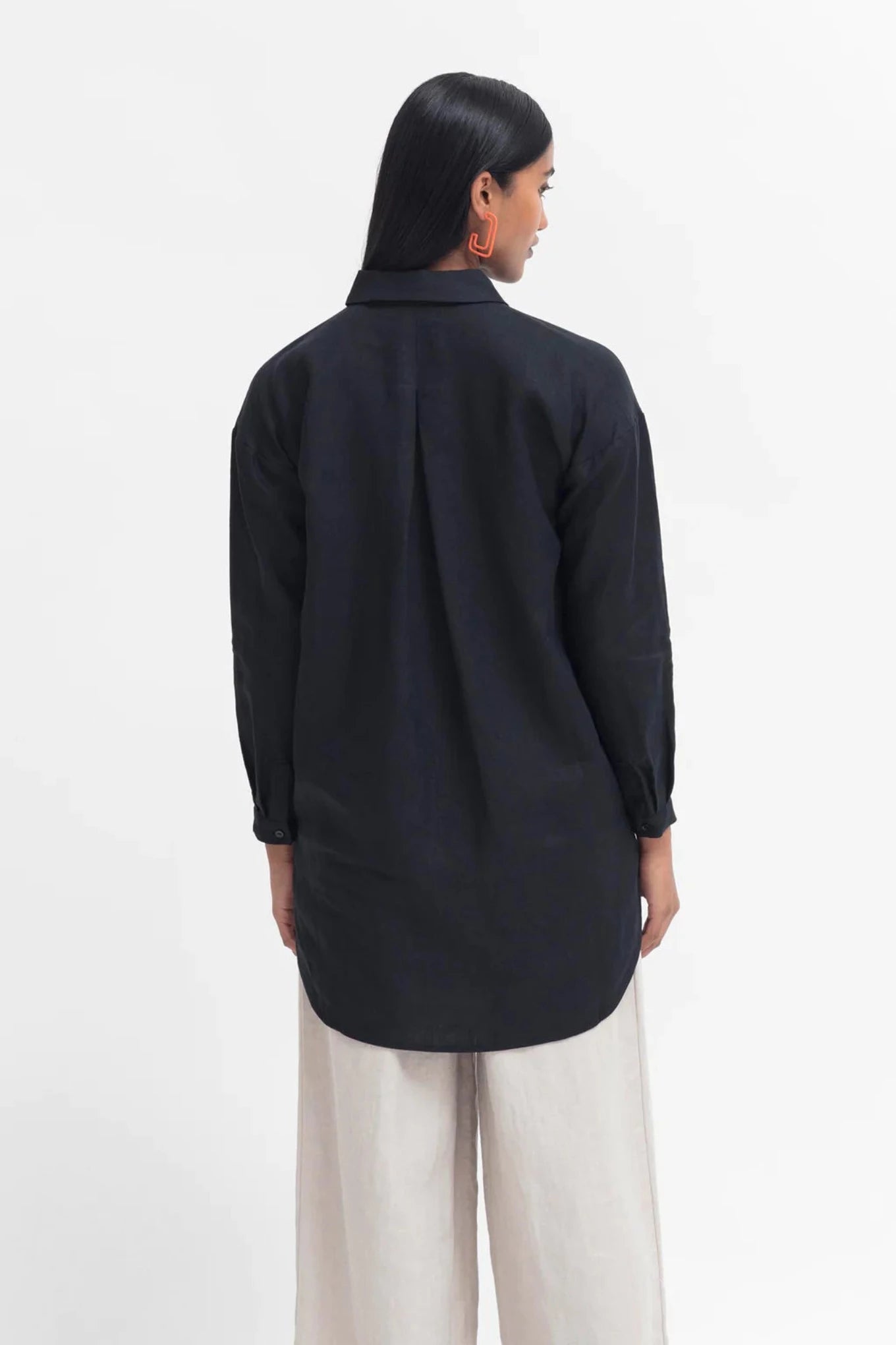 Elk the Label classic black linen shirt, Yenna.