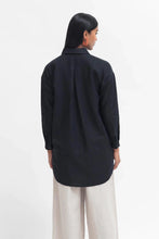 Load image into Gallery viewer, Elk the Label classic black linen shirt, Yenna.