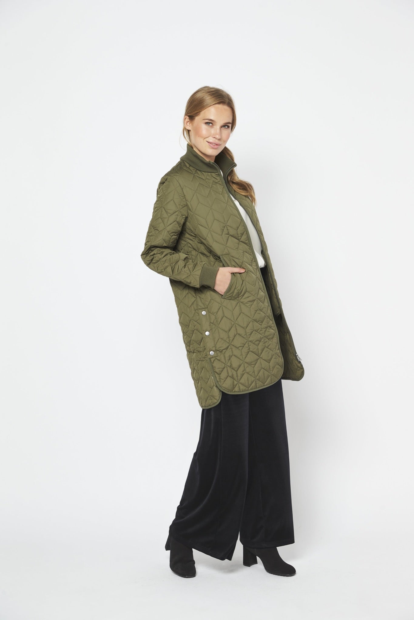 Ilse Jacobsen ART06 long quilted jacket coat showerproof in Army - khaki green.