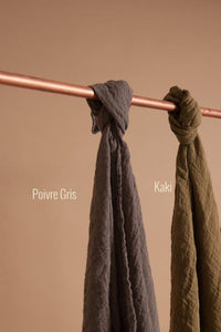 Couleur Chanvre pure hemp made in France carre sqaure scarf in gris poivre, pepper grey.