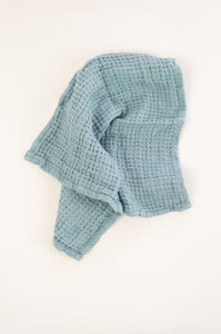 Waffle weave pure linen wash cloth face cloth. In steel blue.