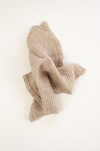 Load image into Gallery viewer, Waffle weave pure linen wash cloth face cloth. In natural colour.
