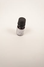 Load image into Gallery viewer, Sweet cinnamon essential oil blend 5ml.