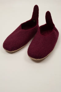 Juniper Hearth pure wool felt fair trade slippers pull on style in Burgundy red.