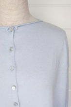 Load image into Gallery viewer, One size reversible cardigan in cashmere cotton, light blue. Ethically made in Nepal.