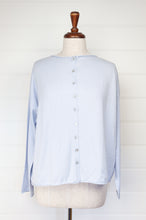 Load image into Gallery viewer, One size reversible cardigan in cashmere cotton, light blue. Ethically made in Nepal.
