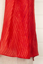Load image into Gallery viewer, Neeru Kumar silk shibori scarf in scarlet with highlights of deep rose pink.