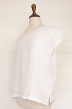 Load image into Gallery viewer, DVE Collection Kriya top in white linen, versatile cap sleeve top.